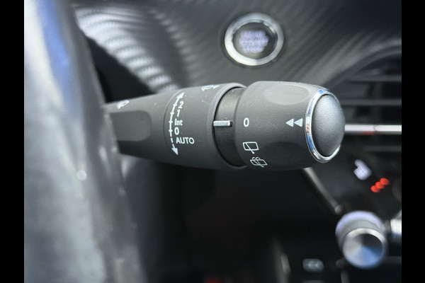 Peugeot e-208 EV GT-line 350 50kWh Pano-dak 360°Camera Leder/Alcantara Adaptive-Cruise Apple Carplay Android Auto Navi Ecc Pdc-a+v SOH 89% Stoelverwarming Led Lmv 17" Regen-Lichtsensor Privacy Glas Keyless DAB+ 1e Eigenaar Origineel Nederlandse Auto Dealeronderhouden Bomvol € 40.000 nieuw!