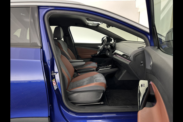 Volkswagen ID.4 First 77 kWh [ 3-Fase ] {SOH-83%} (INCL.BTW) *LEATHER-MICROFIBRE | FULL-LED | ADAPTIVE-CRUISE | HEATED-COMFORTSEATS | DIGI-COCKPIT | AMBIENT-LIGHT | NAVI-FULLMAP | PDC | TOWBAR | PRIVACY-GLASS | CAMERA | 20''ALU*