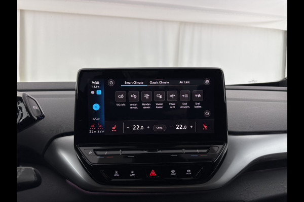 Volkswagen ID.4 First 77 kWh [ 3-Fase ] {SOH-83%} (INCL.BTW) *LEATHER-MICROFIBRE | FULL-LED | ADAPTIVE-CRUISE | HEATED-COMFORTSEATS | DIGI-COCKPIT | AMBIENT-LIGHT | NAVI-FULLMAP | PDC | TOWBAR | PRIVACY-GLASS | CAMERA | 20''ALU*