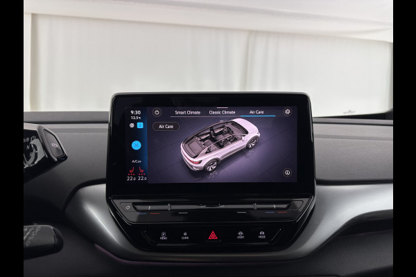 Volkswagen ID.4 First 77 kWh [ 3-Fase ] {SOH-83%} (INCL.BTW) *LEATHER-MICROFIBRE | FULL-LED | ADAPTIVE-CRUISE | HEATED-COMFORTSEATS | DIGI-COCKPIT | AMBIENT-LIGHT | NAVI-FULLMAP | PDC | TOWBAR | PRIVACY-GLASS | CAMERA | 20''ALU*