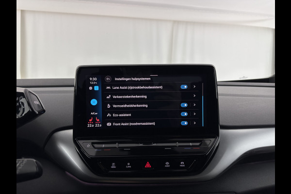 Volkswagen ID.4 First 77 kWh [ 3-Fase ] {SOH-83%} (INCL.BTW) *LEATHER-MICROFIBRE | FULL-LED | ADAPTIVE-CRUISE | HEATED-COMFORTSEATS | DIGI-COCKPIT | AMBIENT-LIGHT | NAVI-FULLMAP | PDC | TOWBAR | PRIVACY-GLASS | CAMERA | 20''ALU*