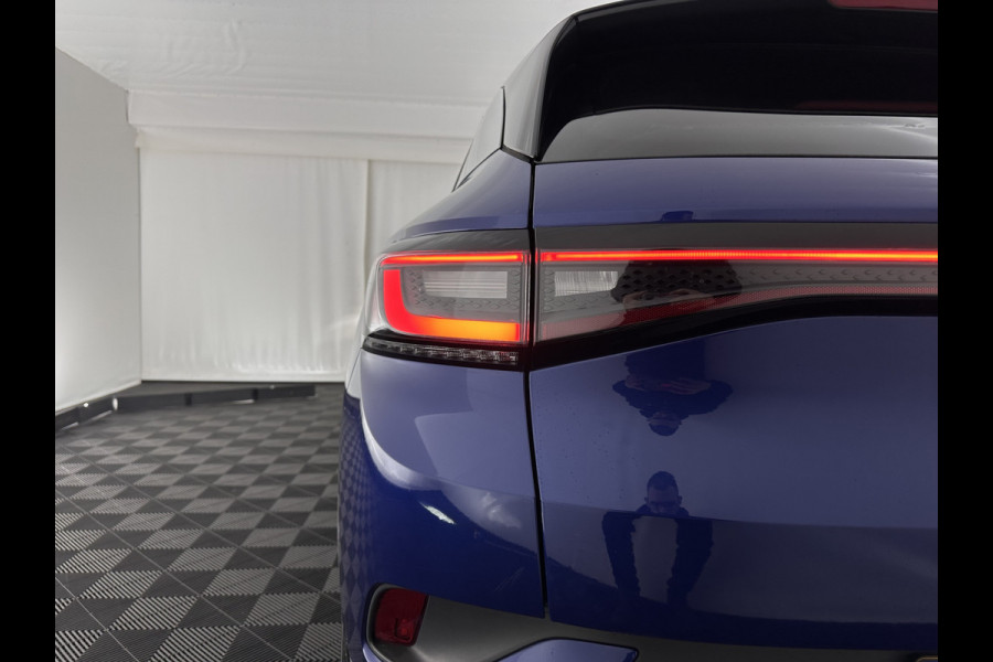 Volkswagen ID.4 First 77 kWh [ 3-Fase ] {SOH-83%} (INCL.BTW) *LEATHER-MICROFIBRE | FULL-LED | ADAPTIVE-CRUISE | HEATED-COMFORTSEATS | DIGI-COCKPIT | AMBIENT-LIGHT | NAVI-FULLMAP | PDC | TOWBAR | PRIVACY-GLASS | CAMERA | 20''ALU*