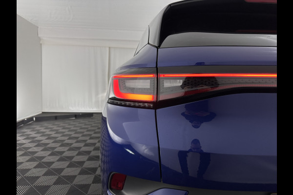 Volkswagen ID.4 First 77 kWh [ 3-Fase ] {SOH-83%} (INCL.BTW) *LEATHER-MICROFIBRE | FULL-LED | ADAPTIVE-CRUISE | HEATED-COMFORTSEATS | DIGI-COCKPIT | AMBIENT-LIGHT | NAVI-FULLMAP | PDC | TOWBAR | PRIVACY-GLASS | CAMERA | 20''ALU*