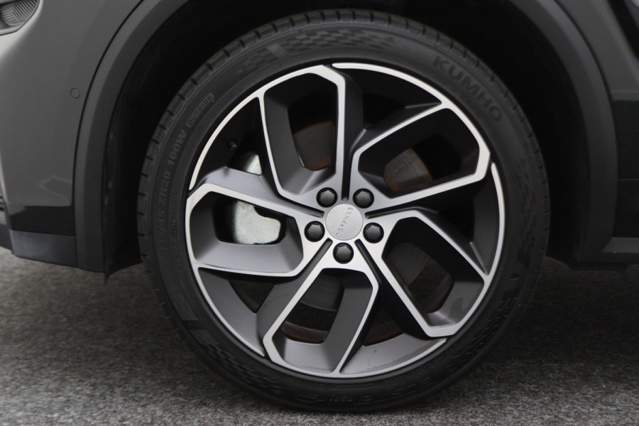 Lynk & Co 01 1.5 360° Camera, Panoramadak, Zwarte hemel, ACC, Apple Carplay, DAB, 20''