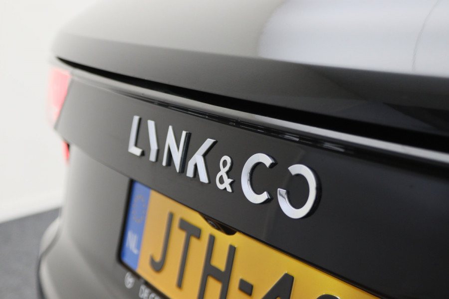 Lynk & Co 01 1.5 360° Camera, Panoramadak, Zwarte hemel, ACC, Apple Carplay, DAB, 20''