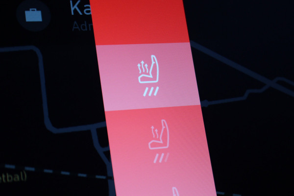 Lynk & Co 01 1.5 360° Camera, Panoramadak, Zwarte hemel, ACC, Apple Carplay, DAB, 20''