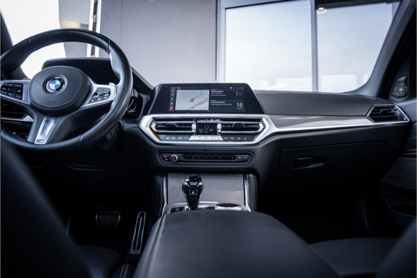 BMW 3 Serie Touring M340i xDrive High Executive - Panorama | H&K | Memory | Laser | 360 Camera | Elek. Trekhaak
