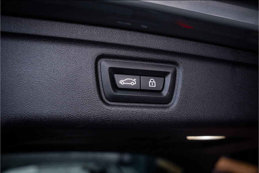 BMW 3 Serie Touring M340i xDrive High Executive - Panorama | H&K | Memory | Laser | 360 Camera | Elek. Trekhaak