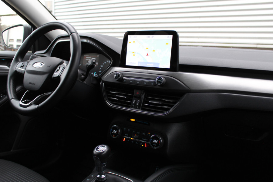 Ford FOCUS Wagon 1.5 EcoBoost 150PK Titanium | Dealer Onderhouden | Trekhaak | Winterpack | Led | Navigatie