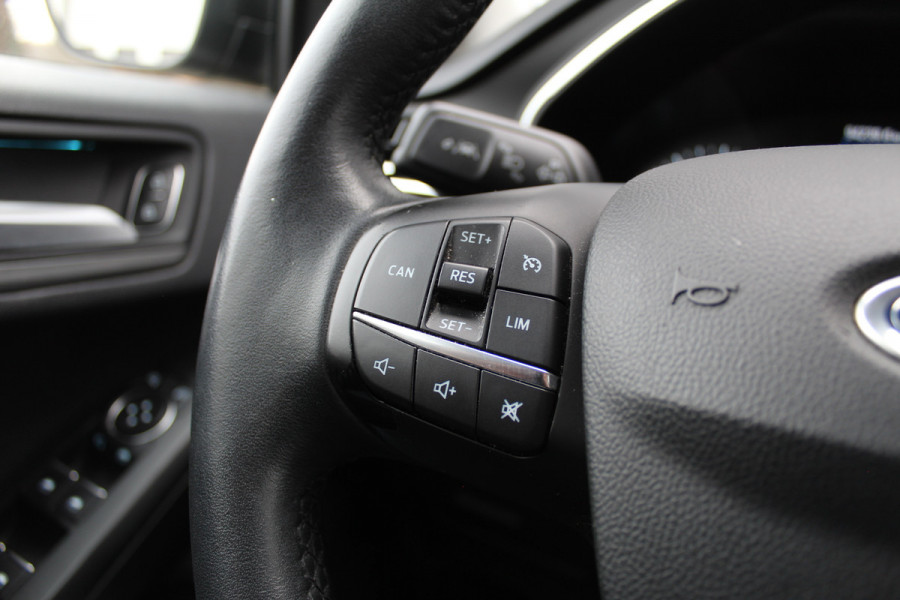 Ford FOCUS Wagon 1.5 EcoBoost 150PK Titanium | Dealer Onderhouden | Trekhaak | Winterpack | Led | Navigatie