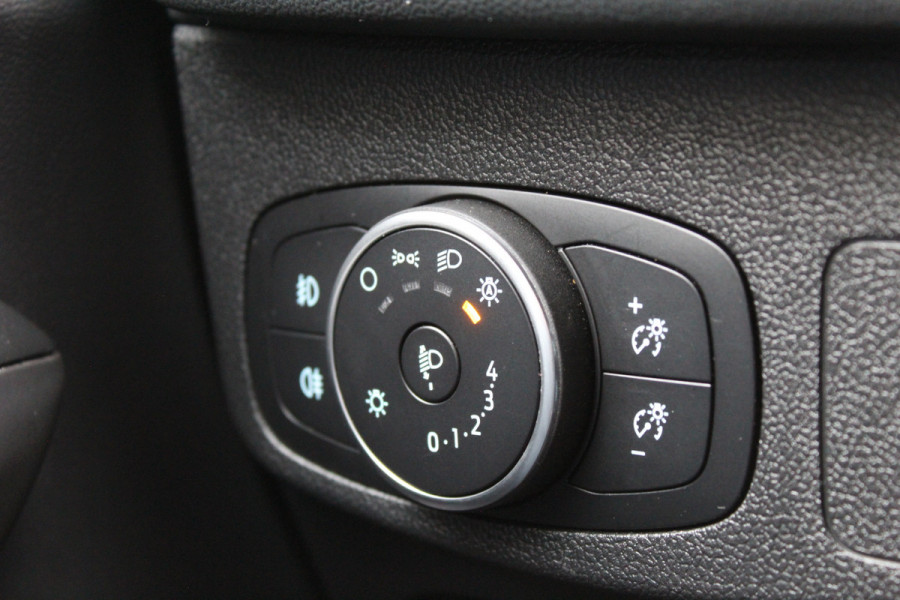 Ford FOCUS Wagon 1.5 EcoBoost 150PK Titanium | Dealer Onderhouden | Trekhaak | Winterpack | Led | Navigatie