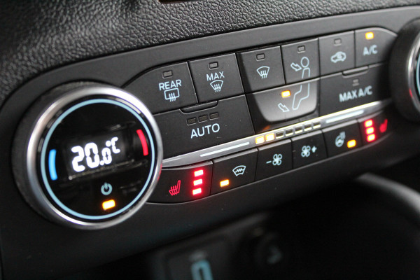 Ford FOCUS Wagon 1.5 EcoBoost 150PK Titanium | Dealer Onderhouden | Trekhaak | Winterpack | Led | Navigatie