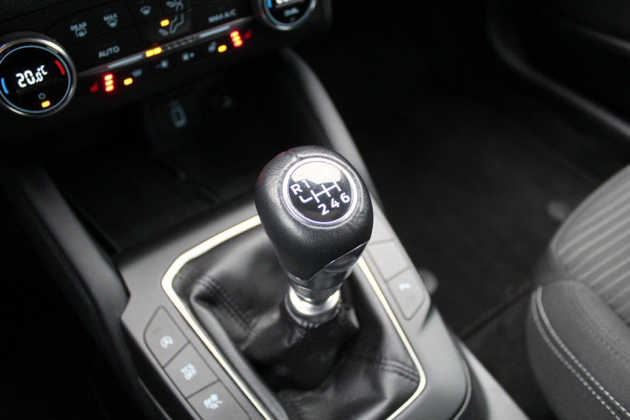 Ford FOCUS Wagon 1.5 EcoBoost 150PK Titanium | Dealer Onderhouden | Trekhaak | Winterpack | Led | Navigatie