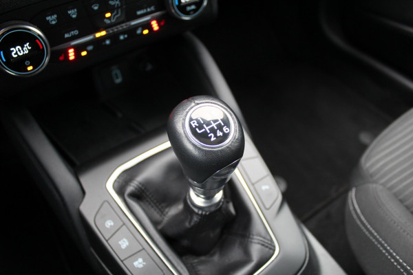 Ford FOCUS Wagon 1.5 EcoBoost 150PK Titanium | Dealer Onderhouden | Trekhaak | Winterpack | Led | Navigatie