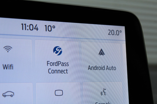 Ford FOCUS Wagon 1.5 EcoBoost 150PK Titanium | Dealer Onderhouden | Trekhaak | Winterpack | Led | Navigatie