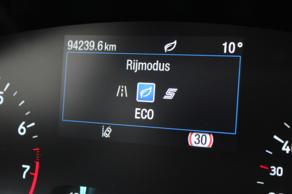 Ford FOCUS Wagon 1.5 EcoBoost 150PK Titanium | Dealer Onderhouden | Trekhaak | Winterpack | Led | Navigatie