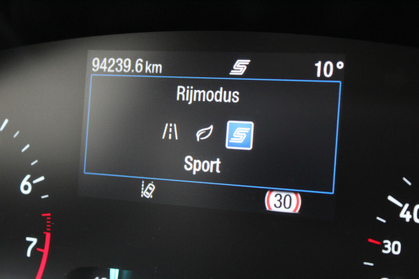 Ford FOCUS Wagon 1.5 EcoBoost 150PK Titanium | Dealer Onderhouden | Trekhaak | Winterpack | Led | Navigatie