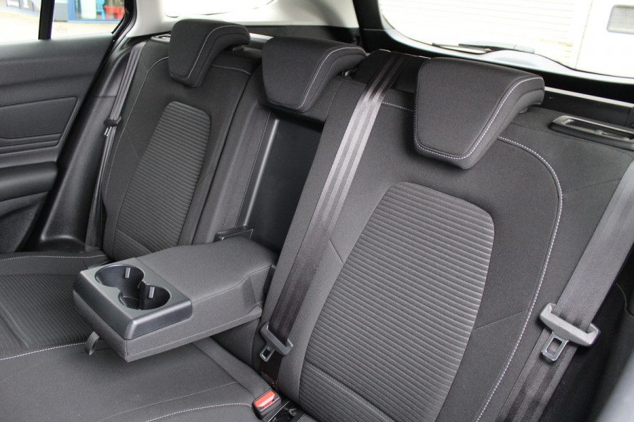 Ford FOCUS Wagon 1.5 EcoBoost 150PK Titanium | Dealer Onderhouden | Trekhaak | Winterpack | Led | Navigatie