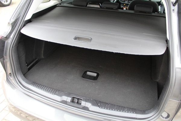 Ford FOCUS Wagon 1.5 EcoBoost 150PK Titanium | Dealer Onderhouden | Trekhaak | Winterpack | Led | Navigatie