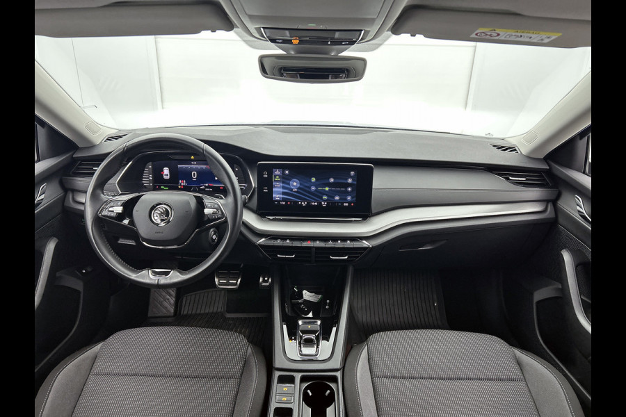 Škoda Octavia 1.4 TSI iV PHEV Business Edition| 204PK | LAGE KM! | Perf onderH | Add cruise | Lane Ass | Carplay | TrekH |