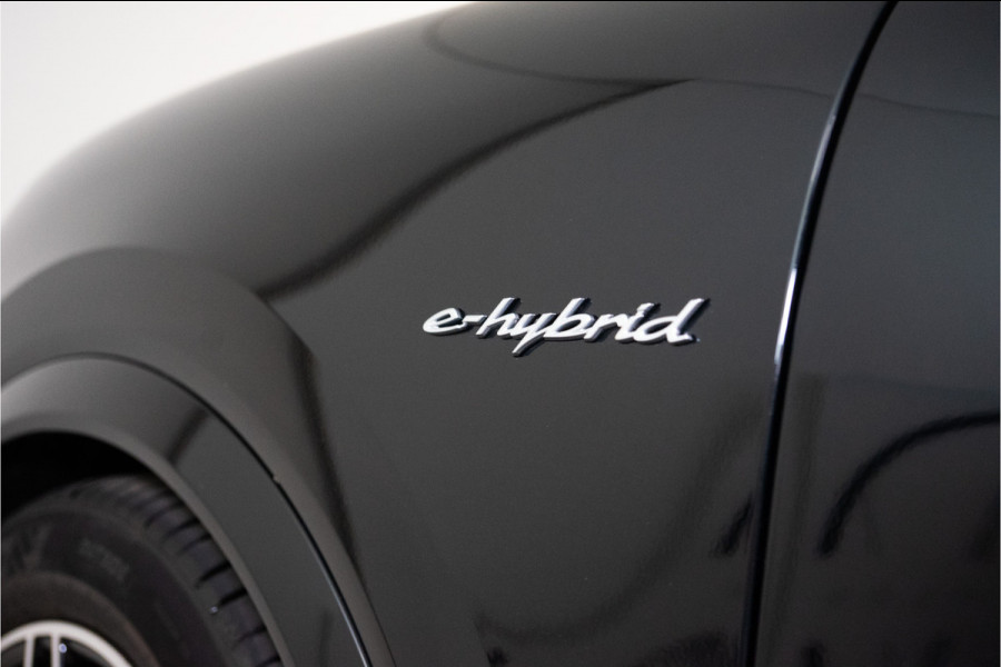 Porsche Cayenne 3.0 E-Hybrid 470PK | InnoDrive | Pano | Matrix | Luchtvering | Bose | Fabrieksgarantie