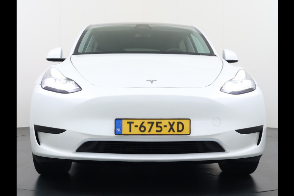 Tesla Model Y RWD Warmtepomp LFP-Accu Leer Lmv Camera's Pano-dak Adap.Cruise Navi Ecc Autopilot Stoel+Stuur+Achterbank Verwarming Elek.Achterklep Dodehoek detector Draadloze telefoonlader SOH 93% 1e Eigenaar Origineel Nederlandse Auto 1.600KG Trekgewicht