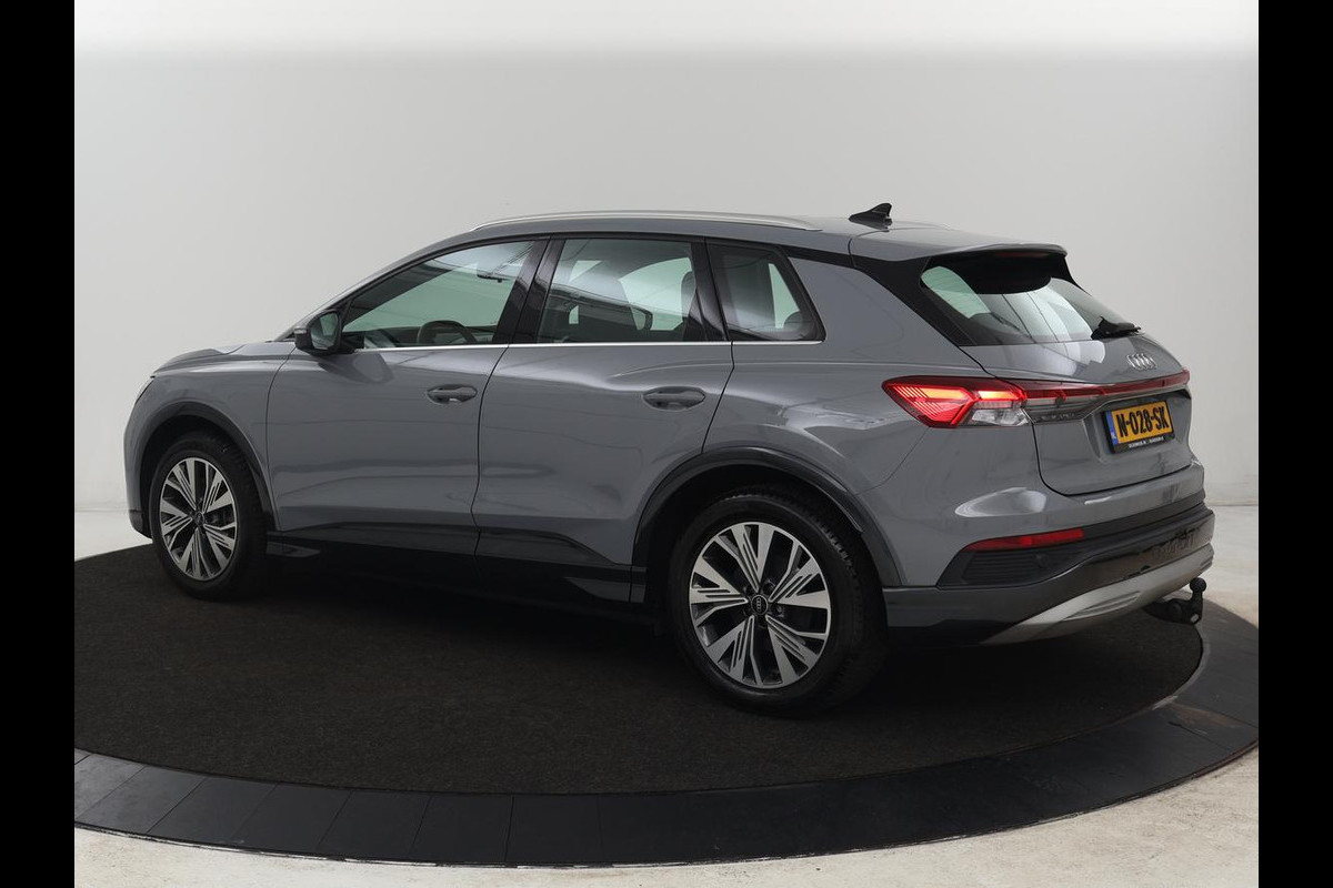 Audi Q4 e-tron 40 Launch edition Advanced 77 kWh | Warmtepomp | Adaptive cruise | Trekhaak | Camera | Stoelverwarming | Matrix LED | Carplay | Navigatie | Sportstoelen | Virtual Cockpit | Parkeerhulp