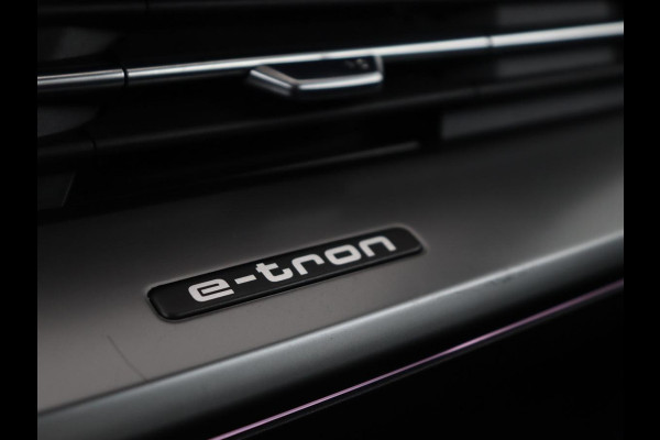 Audi Q4 e-tron 40 Launch edition Advanced 77 kWh | Warmtepomp | Adaptive cruise | Trekhaak | Camera | Stoelverwarming | Matrix LED | Carplay | Navigatie | Sportstoelen | Virtual Cockpit | Parkeerhulp