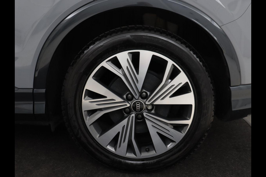 Audi Q4 e-tron 40 Launch edition Advanced 77 kWh | Warmtepomp | Adaptive cruise | Trekhaak | Camera | Stoelverwarming | Matrix LED | Carplay | Navigatie | Sportstoelen | Virtual Cockpit | Parkeerhulp