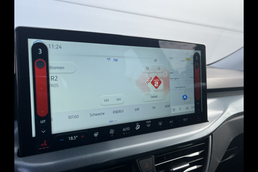 Ford FOCUS Wagon 1.0 EBH Active 155PK AUTOMAAT! TREKHAAK! DRIVERPACK! WINTERPACK