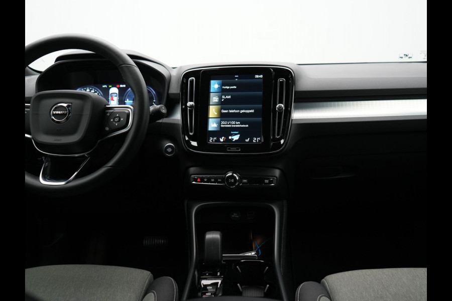 Volvo XC40 T4 Plus Bright Plug In Hybrid 211pk Dealer O.H PHEV | Trekhaak Af Fabriek | Adaptive Cruise | Camera | Harman & Kardon | Comfortstoelen Memory & Verwarmd | Keyless | Blis | Apple Carplay | Stuur verwarmd | Navigatie | Virtual | DAB |
