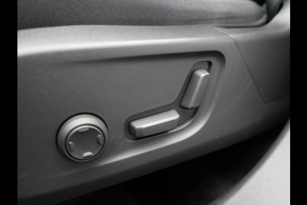 Volvo XC40 T4 Plus Bright Plug In Hybrid 211pk Dealer O.H PHEV | Trekhaak Af Fabriek | Adaptive Cruise | Camera | Harman & Kardon | Comfortstoelen Memory & Verwarmd | Keyless | Blis | Apple Carplay | Stuur verwarmd | Navigatie | Virtual | DAB |