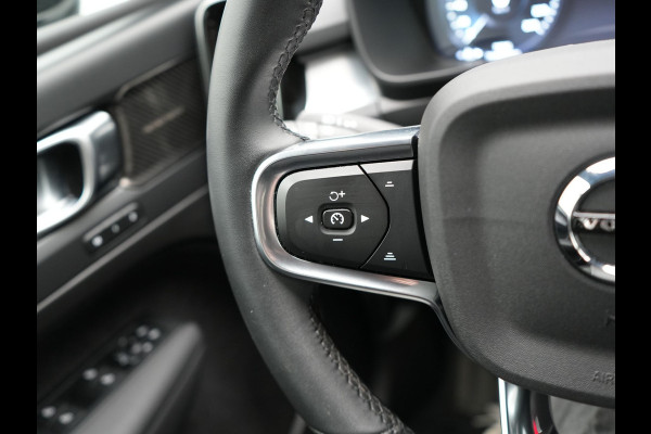 Volvo XC40 T4 Plus Bright Plug In Hybrid 211pk Dealer O.H PHEV | Trekhaak Af Fabriek | Adaptive Cruise | Camera | Harman & Kardon | Comfortstoelen Memory & Verwarmd | Keyless | Blis | Apple Carplay | Stuur verwarmd | Navigatie | Virtual | DAB |