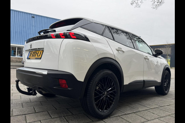 Peugeot 2008 1.2 PureTech Active Pack - Navigatie / Apple CarPlay I Airco I 18" Sport velgen LED I PDC I Dealer onderhouden