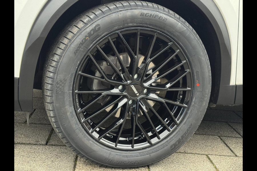 Peugeot 2008 1.2 PureTech Active Pack - Navigatie / Apple CarPlay I Airco I 18" Sport velgen LED I PDC I Dealer onderhouden