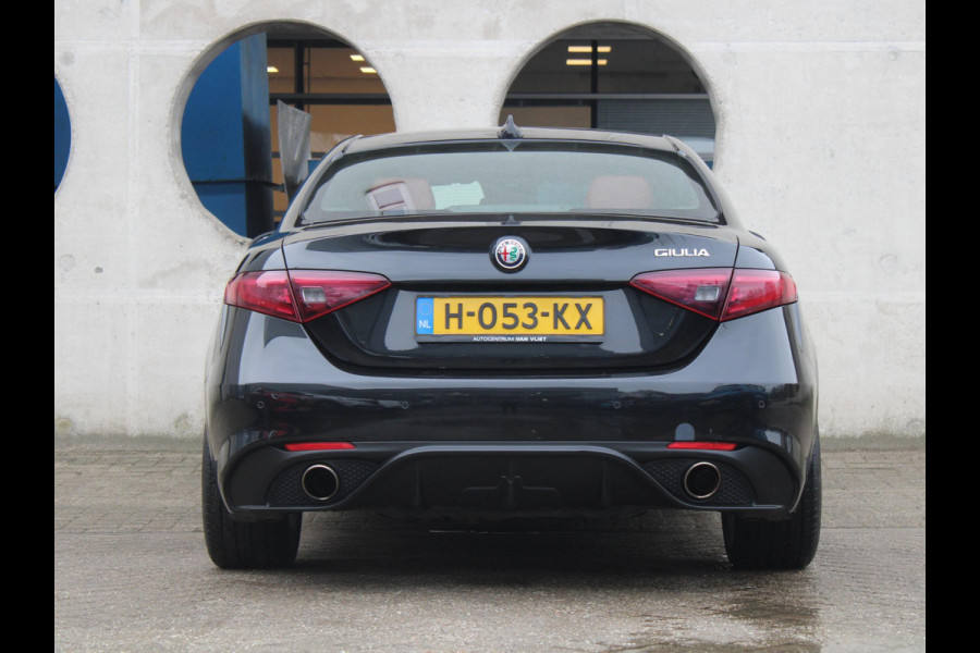 Alfa Romeo Giulia 2.0T Super | 320 PK | RAGAZZON EINDDEMPER | LEDEREN BEKLEDING | AFNEEMBARE TREKHAAK |
