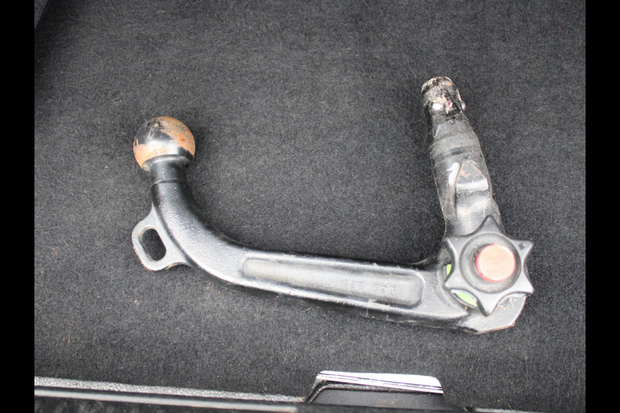 Alfa Romeo Giulia 2.0T Super | 320 PK | RAGAZZON EINDDEMPER | LEDEREN BEKLEDING | AFNEEMBARE TREKHAAK |