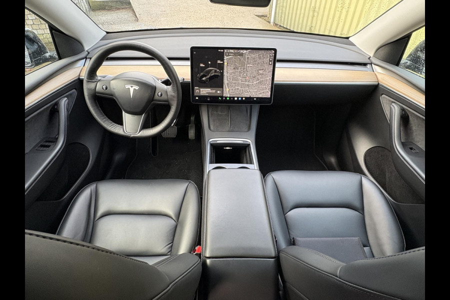 Tesla Model Y Long Range AWD 75 kWh SOH 84% | Navigatie | Leder | Stoelverwarming | FSD systeem AutoPilot