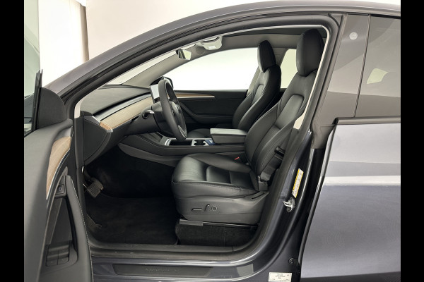 Tesla Model Y Long Range AWD 75 kWh [ 3-Fase-11kW ] {SOH-87%} (INCL-BTW) Aut. *PANO | AUTO-PILOT | LEATHER | NAVI-FULLMAP | MATRIX-LED | KEYLESS | CAMERA | DAB+ | HEATED-COMFORTSEATS | PRIVACY-GLASS | TOPVIEW |  19''ALU*