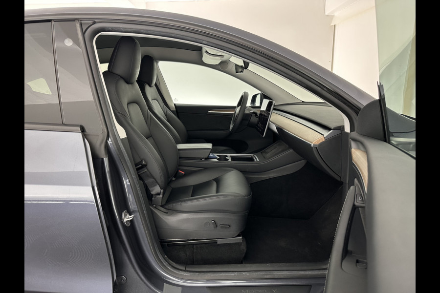 Tesla Model Y Long Range AWD 75 kWh [ 3-Fase-11kW ] {SOH-87%} (INCL-BTW) Aut. *PANO | AUTO-PILOT | LEATHER | NAVI-FULLMAP | MATRIX-LED | KEYLESS | CAMERA | DAB+ | HEATED-COMFORTSEATS | PRIVACY-GLASS | TOPVIEW |  19''ALU*