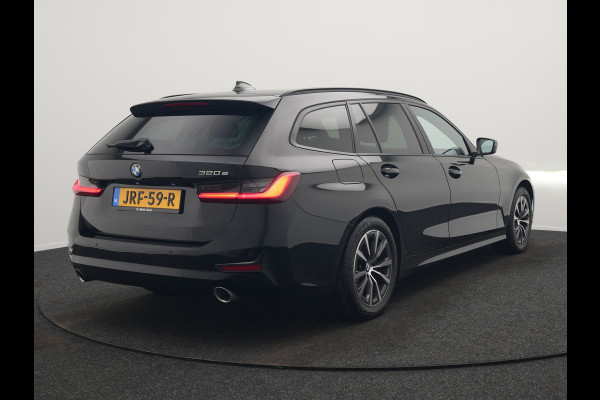 BMW 3 Serie Touring 320e Advantage Plug In Hybrid 204pk Dealer O.H. PHEV | Head Up | Cruise Control | Apple Carplay | Navigatie | Virtual | DAB | 17" L.M |