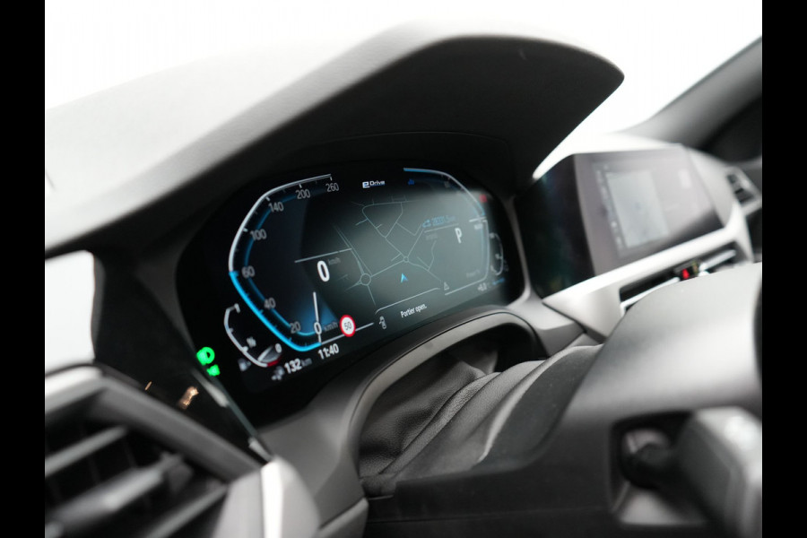BMW 3 Serie Touring 320e Advantage Plug In Hybrid 204pk Dealer O.H. PHEV | Head Up | Cruise Control | Apple Carplay | Navigatie | Virtual | DAB | 17" L.M |