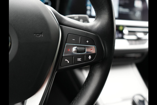 BMW 3 Serie Touring 320e Advantage Plug In Hybrid 204pk Dealer O.H. PHEV | Head Up | Cruise Control | Apple Carplay | Navigatie | Virtual | DAB | 17" L.M |