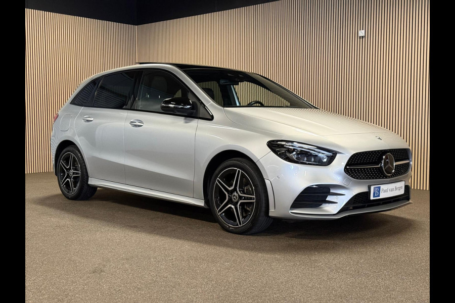 Mercedes-Benz B-Klasse 250e AMG STYLING-PANORAMA-KEYLESS-DISCTRONIC-CAMERA-HEAD UP-ZEER COMPLEET