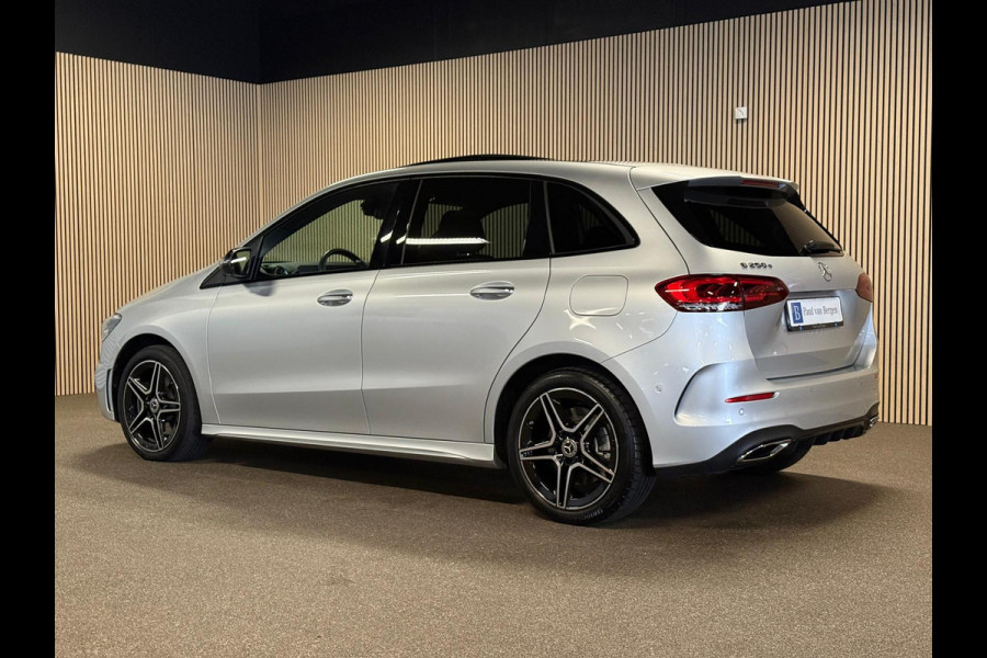 Mercedes-Benz B-Klasse 250e AMG STYLING-PANORAMA-KEYLESS-DISCTRONIC-CAMERA-HEAD UP-ZEER COMPLEET