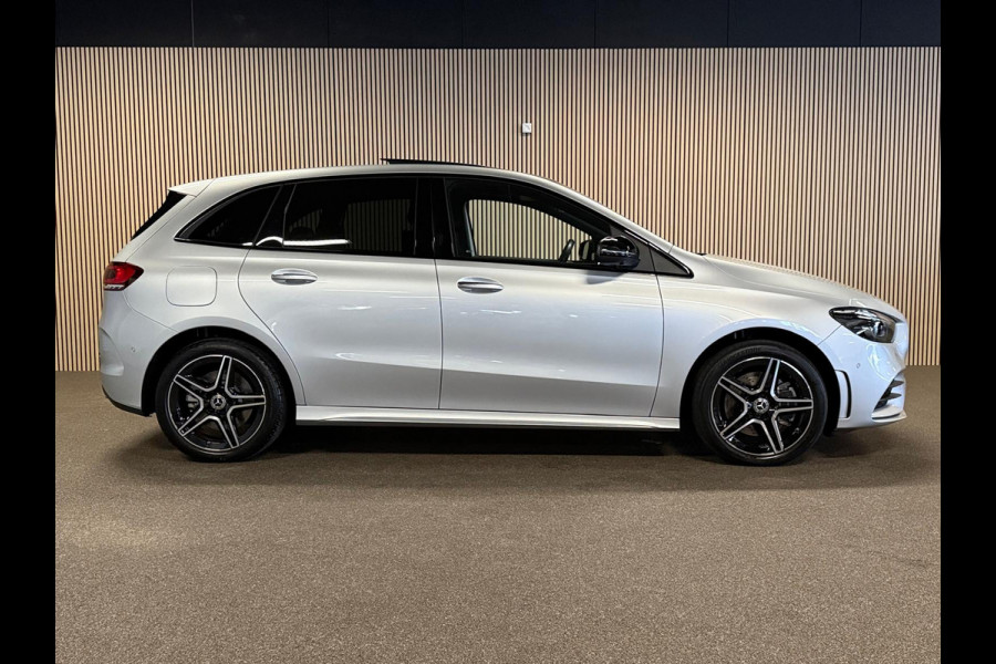 Mercedes-Benz B-Klasse 250e AMG STYLING-PANORAMA-KEYLESS-DISCTRONIC-CAMERA-HEAD UP-ZEER COMPLEET