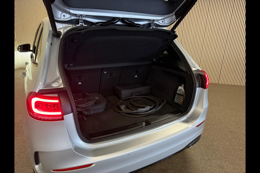 Mercedes-Benz B-Klasse 250e AMG STYLING-PANORAMA-KEYLESS-DISCTRONIC-CAMERA-HEAD UP-ZEER COMPLEET