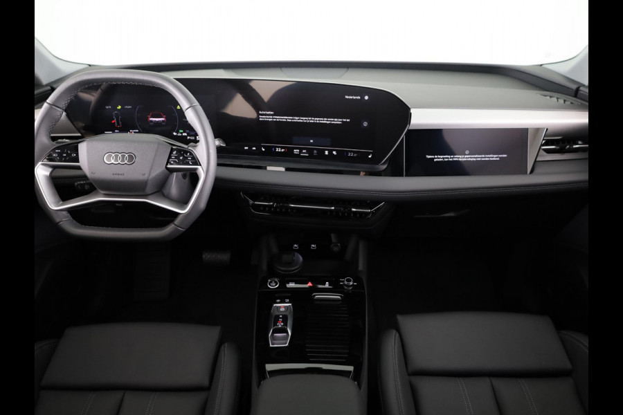 Audi Q6 e-tron Advanced edition 83Kwh 252 pk SUV | Tech pakket plus | Glazen panoramadak | Sportstoelen | Frunk |