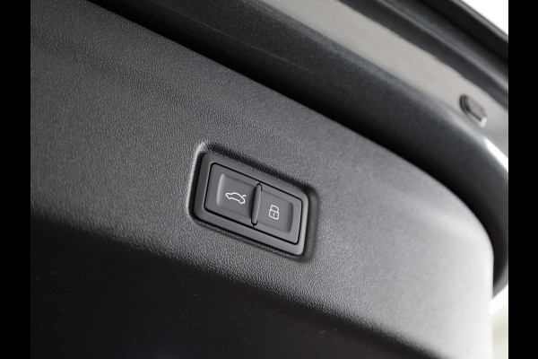 Audi Q6 e-tron Advanced edition 83Kwh 252 pk SUV | Tech pakket plus | Glazen panoramadak | Sportstoelen | Frunk |