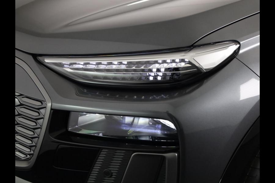 Audi Q6 e-tron Advanced edition 83Kwh 252 pk SUV | Tech pakket plus | Glazen panoramadak | Sportstoelen | Frunk |
